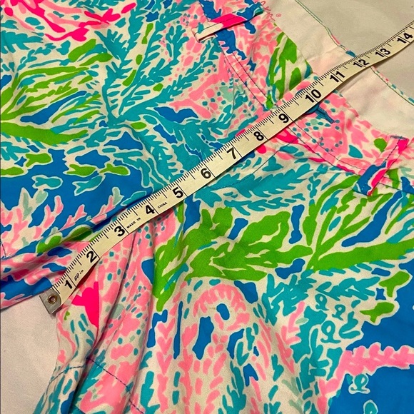 Lilly Pulitzer The Callahan Shorts Let’s Cha Cha Vibrant colors Mid Rise Size 6 - Picture 9 of 12